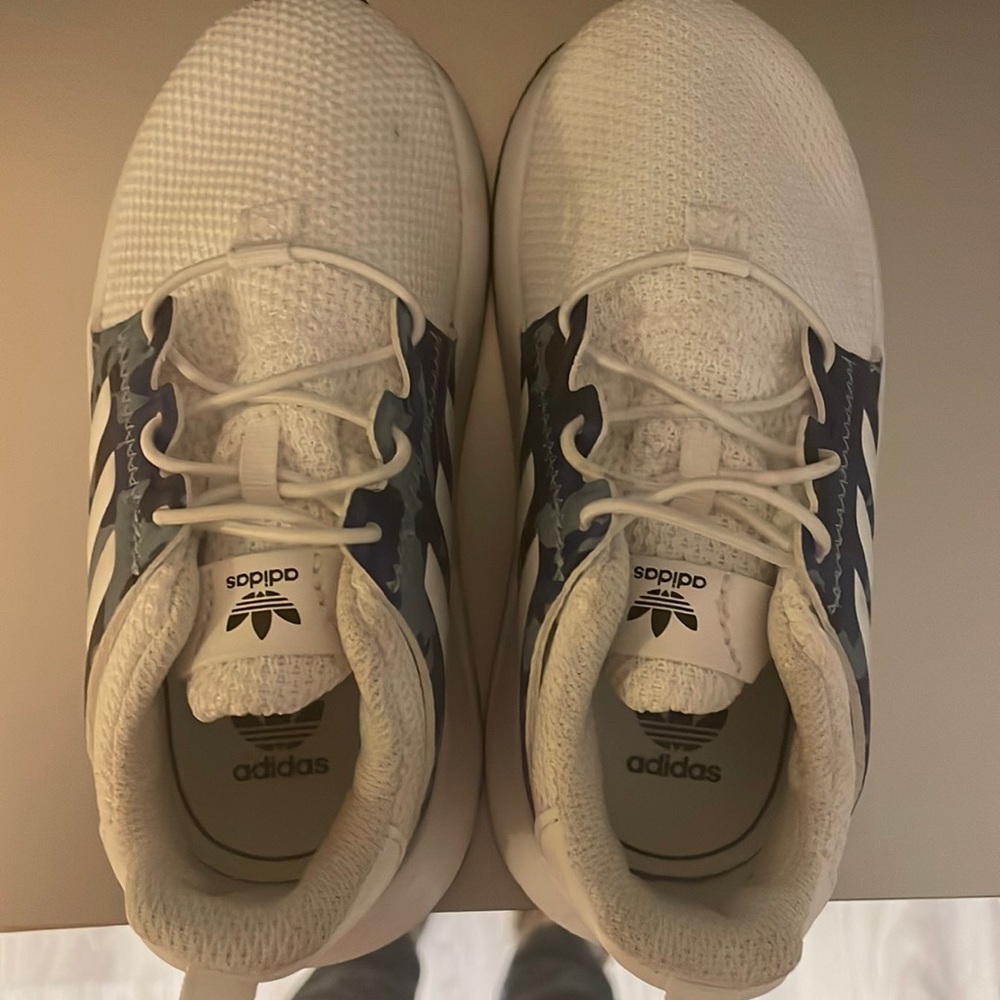 Adidas- size 8c